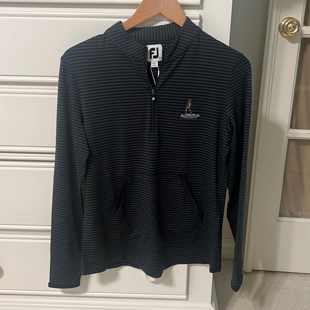 NWT Footjoy Women’s Golf Half Zip with Halloween Skeleton Embroider